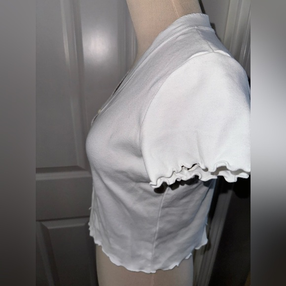 Brandy Melville Women's White button up ruffle top one size - Picture 7 of 7